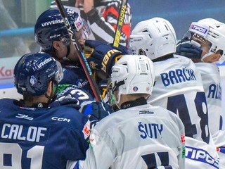 Bitka hráčov HK Spišská Nová Ves - HK Poprad.