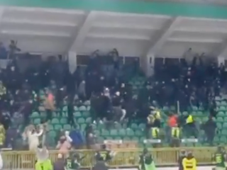 Hromadná bitka fanúšikov Žiliny a Nitry.