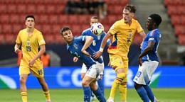 Na snímke zľava Rares Ille (Rumunsko), Mattia Zanotti (Taliansko), Constantin Grameni (Rumunsko) a Wilfried Gnonto (Taliansko) počas zápasu základnej A-skupiny Taliansko - Rumunsko.