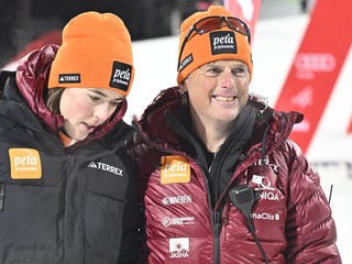 Petra Vlhová a jej tréner Mauro Pini.