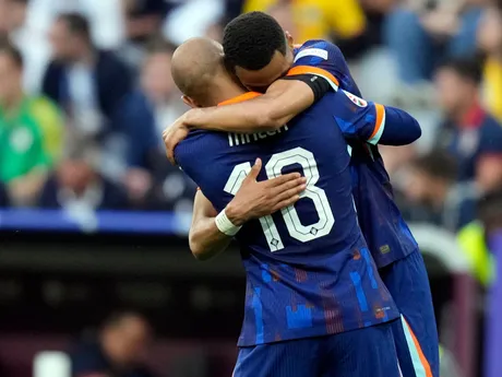 Donyell Malen sa teší po strelenom góle v zápase Rumunsko - Holandsko v osemfinále EURO 2024.